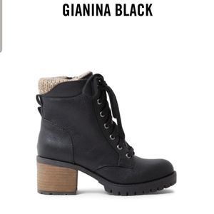 Steve Madden Gianina Lace Up Boots